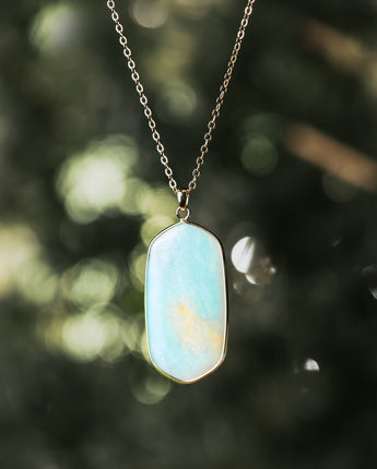 blue pendant necklace